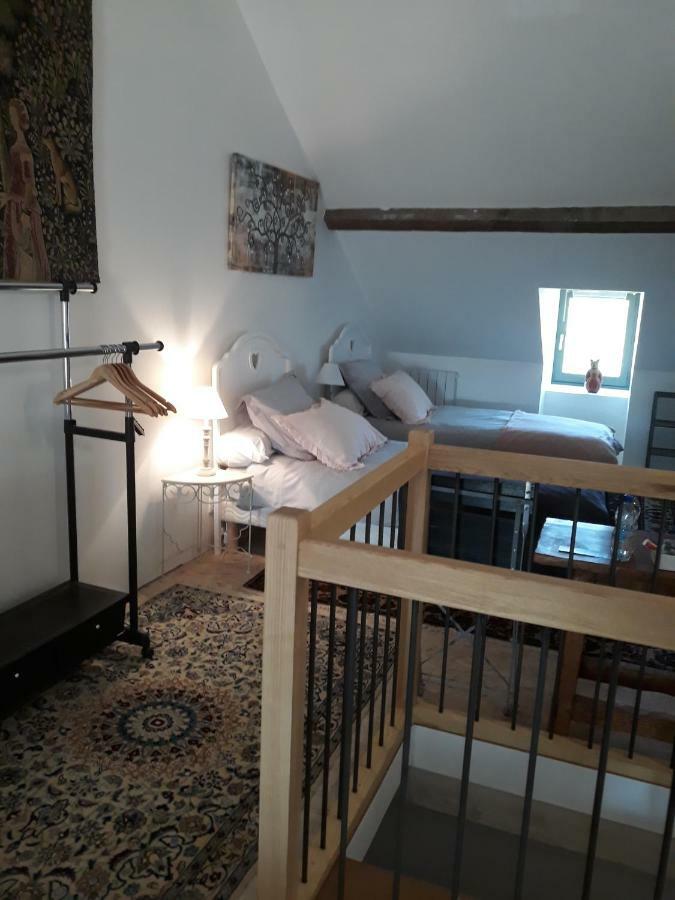 Au Pont D'Olt Hotel Saint-Come-d'Olt Bagian luar foto